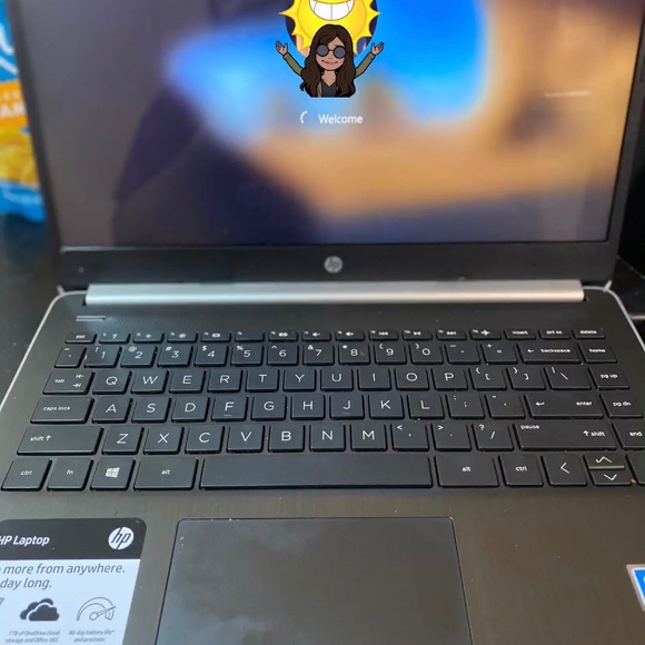 Selling My 14” HP Intel Laptop NEW* - Picture 3 of 3